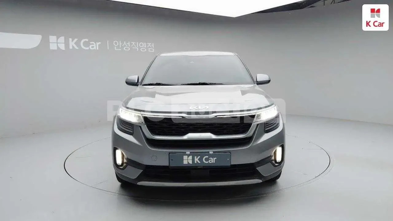 Kia Seltos 1.6 4x4| КАМЕРА| ПОДГРЕВ| ВКЛ.ТЕХНОТЕСТ, снимка 3 - Автомобили и джипове - 54792943