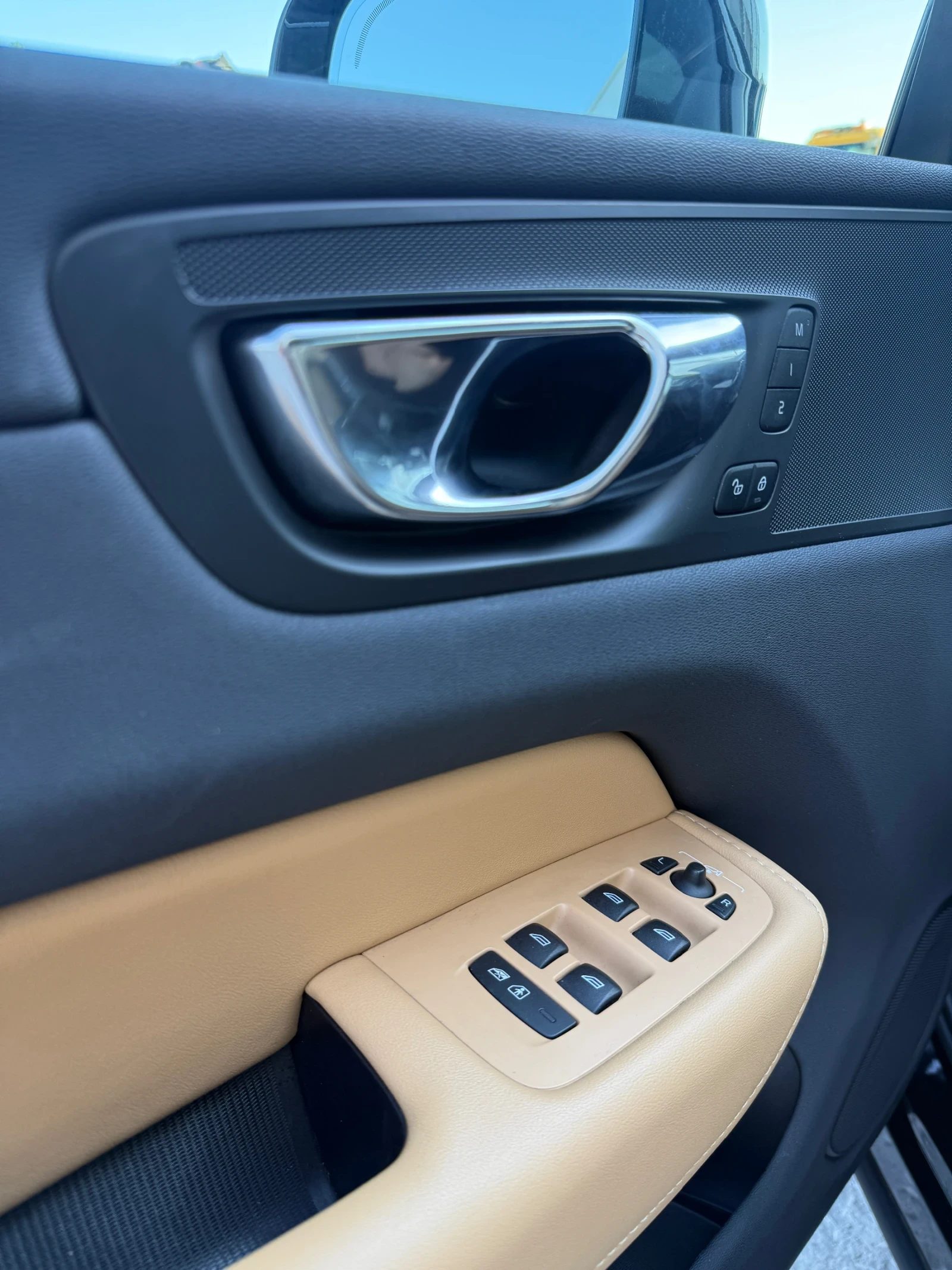 Volvo XC60 T6 Inscription, снимка 8 - Автомобили и джипове - 55244450