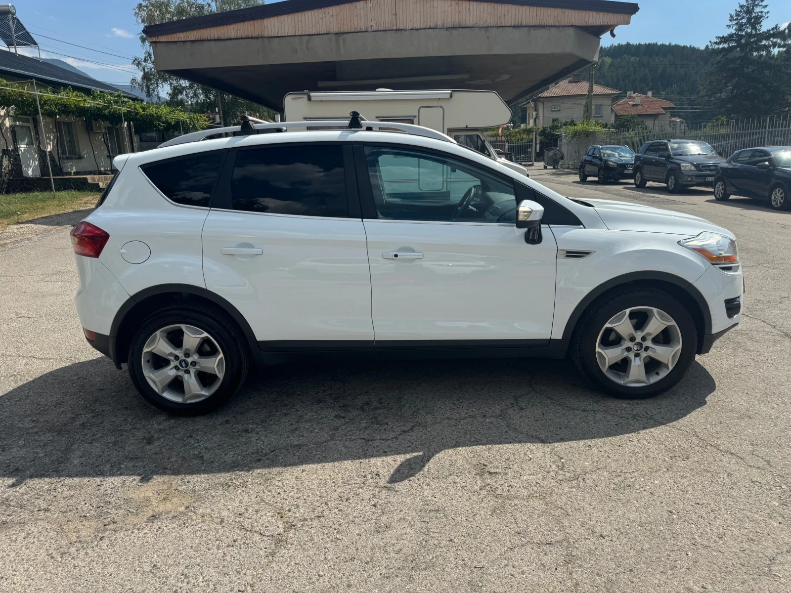 Ford Kuga 2.0tdci 4x4 Titanium! Panorama , снимка 6 - Автомобили и джипове - 55324782