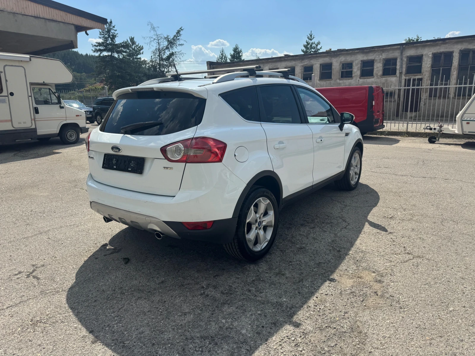 Ford Kuga 2.0tdci 4x4 Titanium! Panorama , снимка 5 - Автомобили и джипове - 55324782