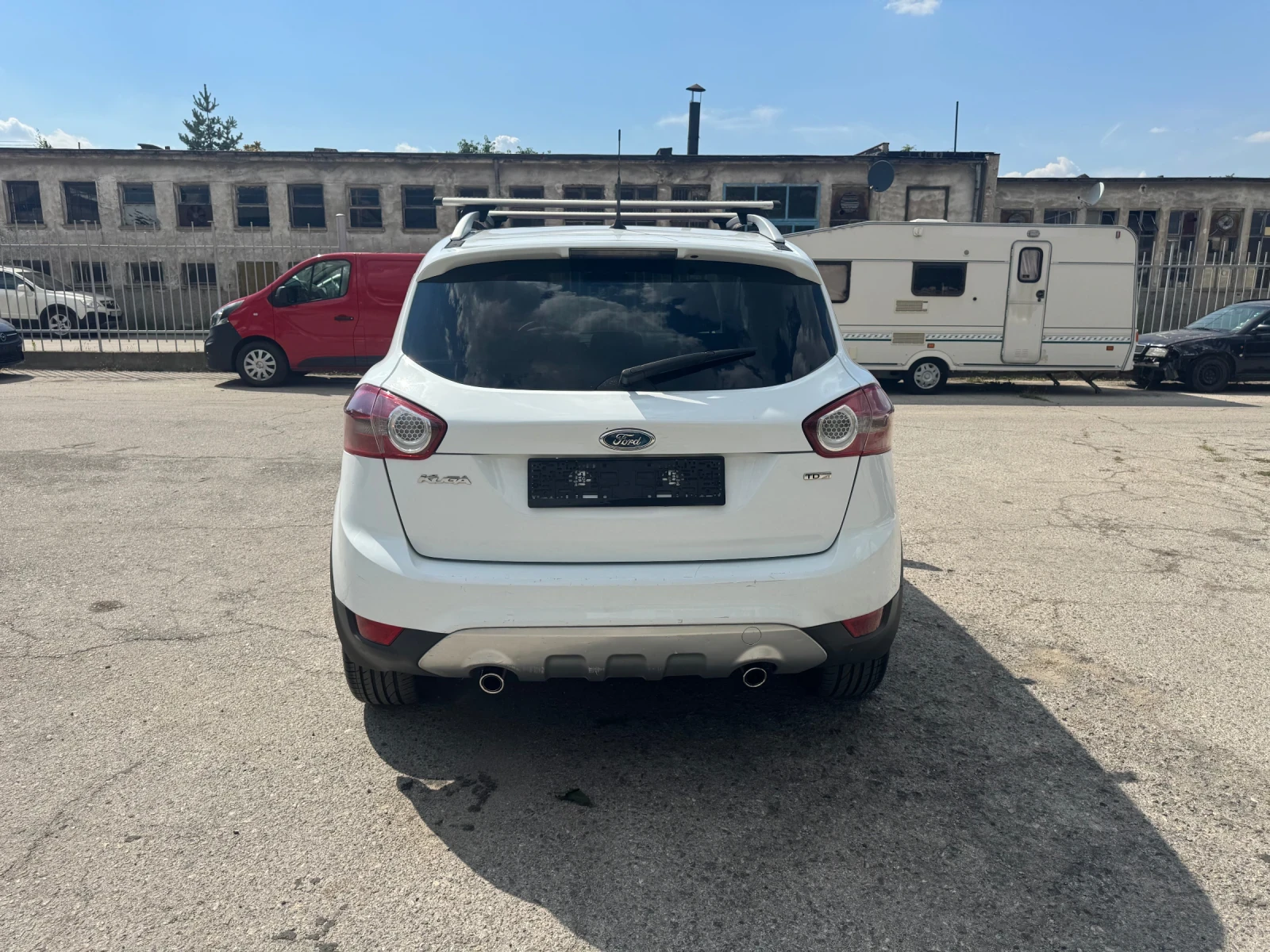 Ford Kuga 2.0tdci 4x4 Titanium! Panorama , снимка 4 - Автомобили и джипове - 55324782