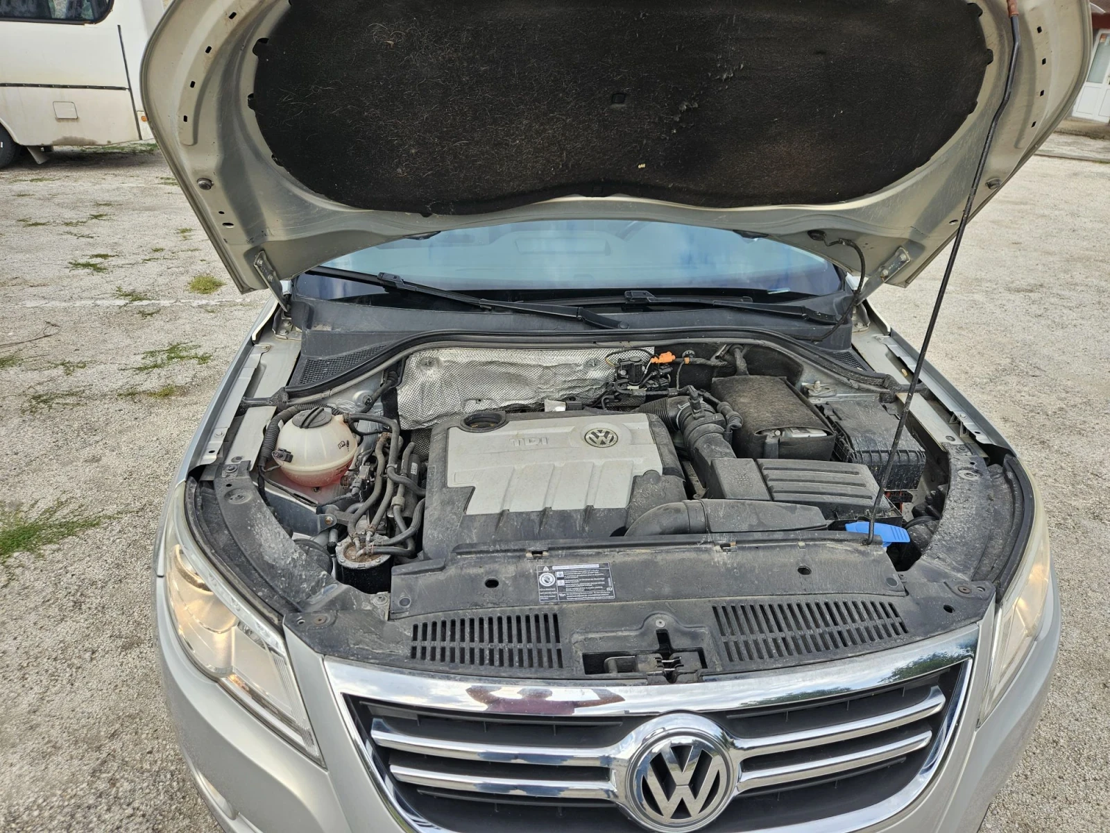 VW Tiguan 5N 2.0TDI, снимка 3 - Автомобили и джипове - 55656625
