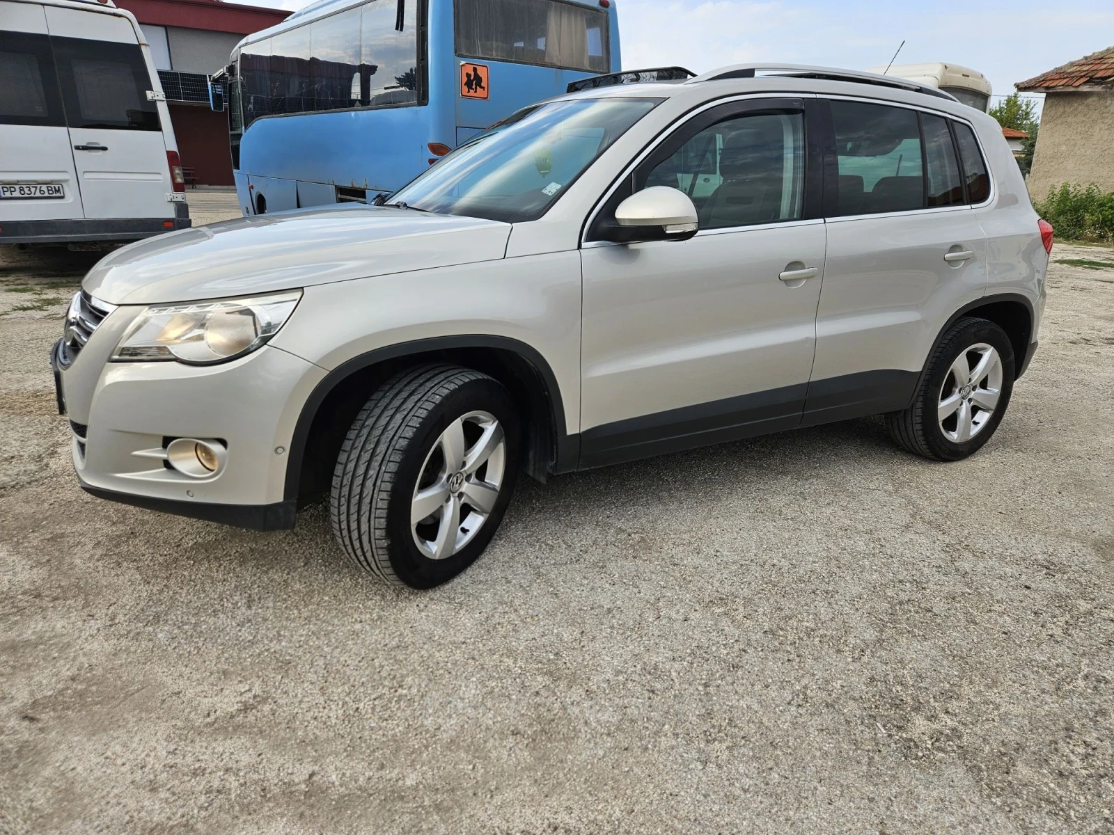 VW Tiguan 5N 2.0TDI, снимка 2 - Автомобили и джипове - 55656625