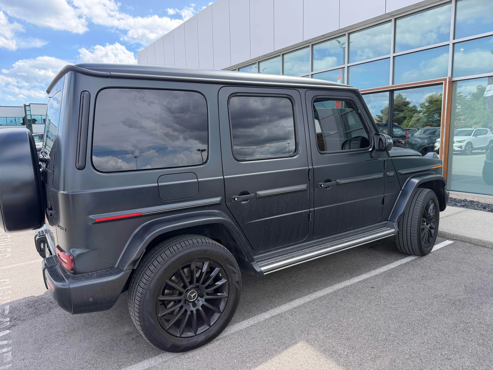 Mercedes-Benz G 500 4MATIC * МАСАЖИ* ДИСТРОНИК* 360 КАМЕРА* ОБДУХВАНЕ*, снимка 4 - Автомобили и джипове - 56062850