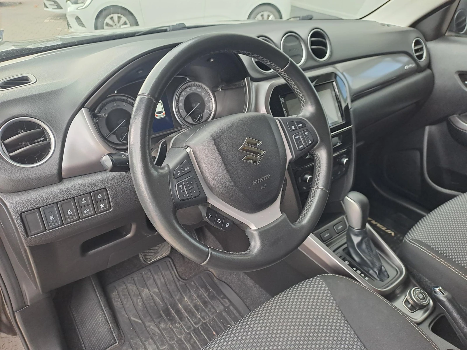 Suzuki Vitara 1.4 GL+ Booster jet 4X4 AUTOMATIC 6 A/T, снимка 12 - Автомобили и джипове - 56735776