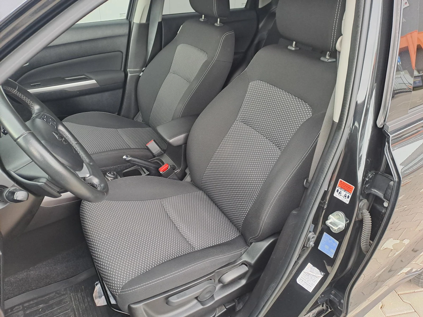 Suzuki Vitara 1.4 GL+ Booster jet 4X4 AUTOMATIC 6 A/T, снимка 14 - Автомобили и джипове - 56735776