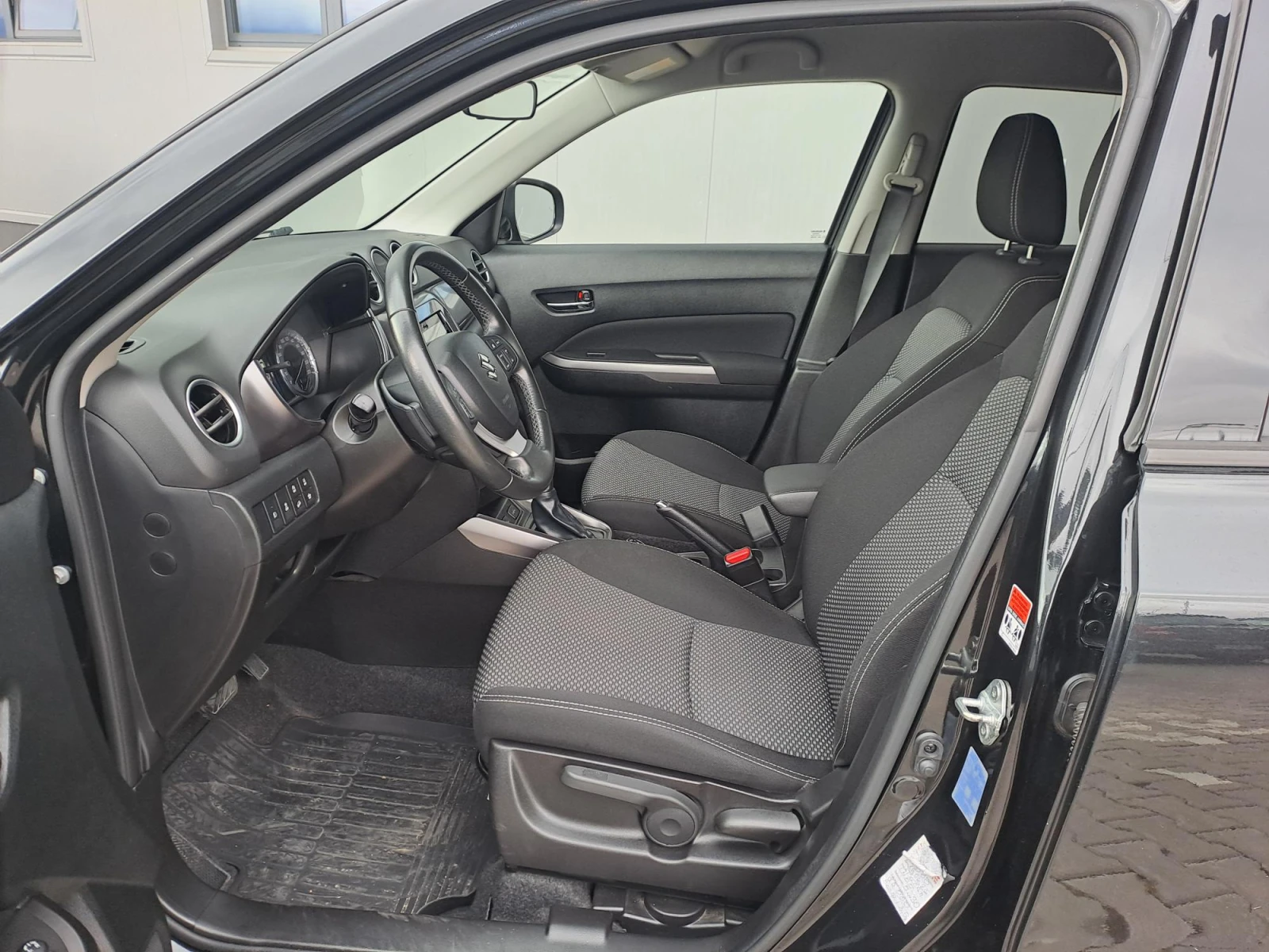 Suzuki Vitara 1.4 GL+ Booster jet 4X4 AUTOMATIC 6 A/T, снимка 11 - Автомобили и джипове - 56735776