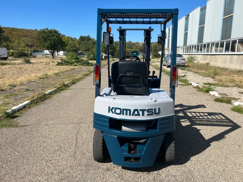 Мотокар Komatsu  Безплатен Транспорт / Като Нов!!!, снимка 4 - Индустриална техника - 38000030