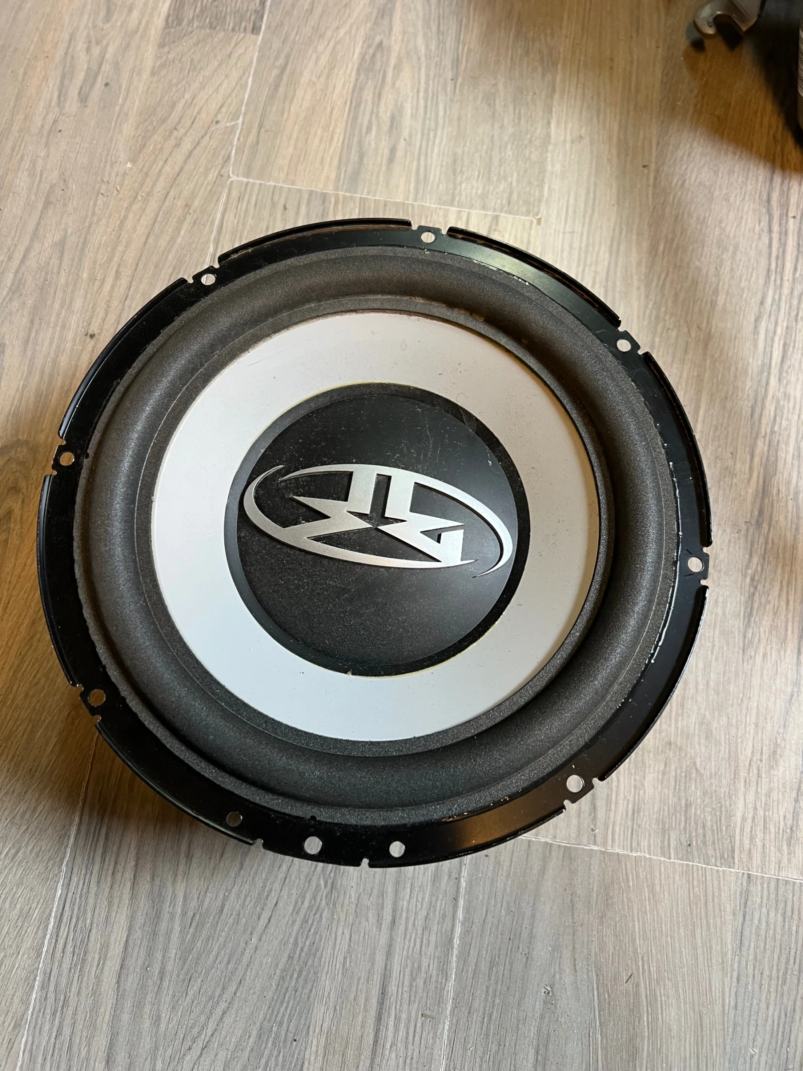 8720A001 Mitsubishi Outlander   ROCKFORD FOSGATE 75W/75W 8720A001 | Mobile.bg   1