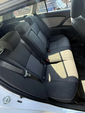 Toyota Avensis 1. 6 D-4D (112 к. с. ) НА ЧАСТИ, снимка 9