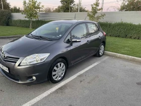 Toyota Auris 2.0D4D, снимка 2