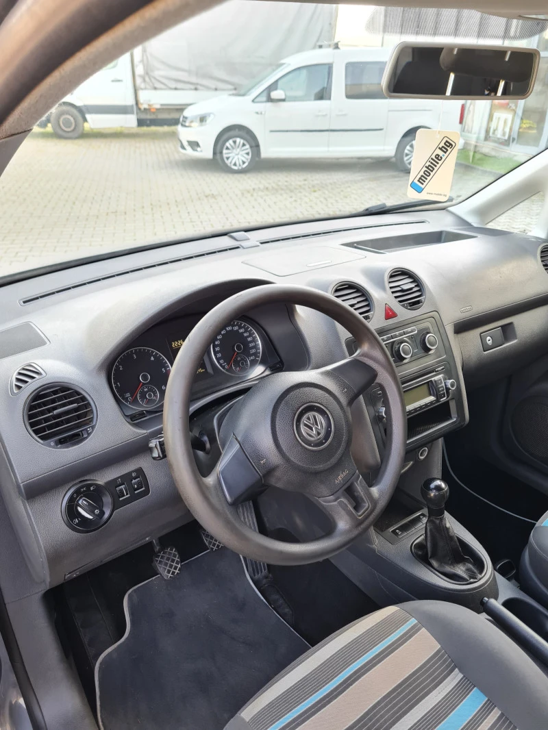 VW Caddy 1.6 Blue Motion , снимка 7 - Автомобили и джипове - 46161309