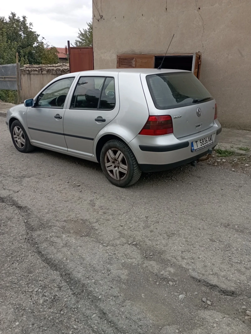 VW Golf, снимка 5 - Автомобили и джипове - 47396922