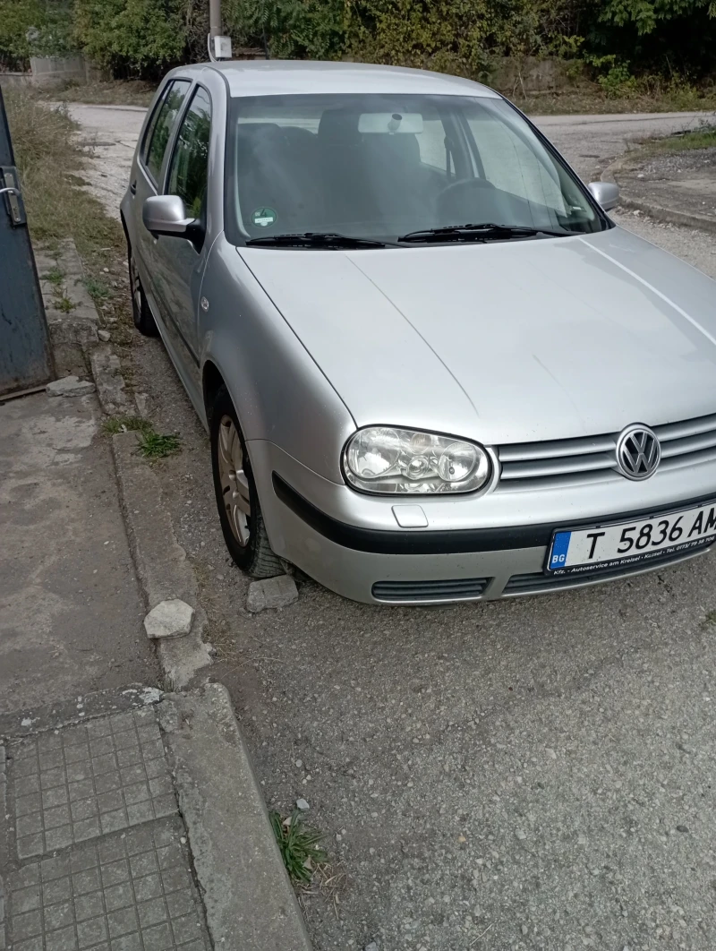 VW Golf, снимка 1 - Автомобили и джипове - 47396922