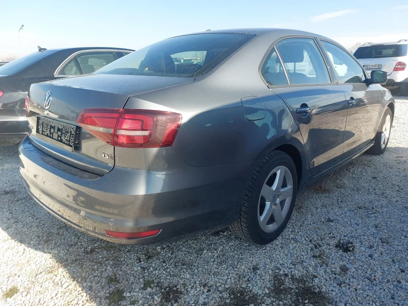 VW Jetta 1.4. 150кс, снимка 4 - Автомобили и джипове - 48627571