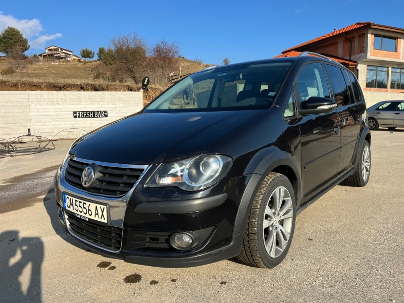 VW Touran Cross, снимка 1 - Автомобили и джипове - 49381016