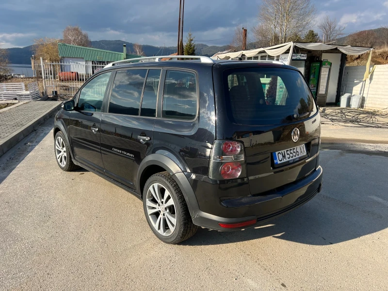 VW Touran Cross, снимка 7 - Автомобили и джипове - 49381016