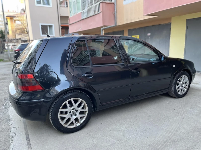 VW Golf, снимка 2 - Автомобили и джипове - 49426874