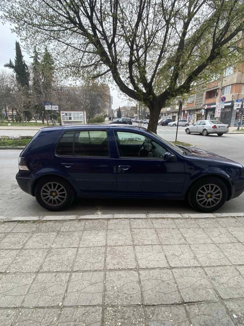 VW Golf, снимка 2 - Автомобили и джипове - 49606157