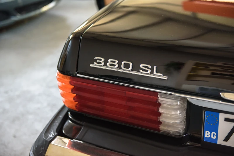 Mercedes-Benz SL 380, снимка 8 - Автомобили и джипове - 52736881