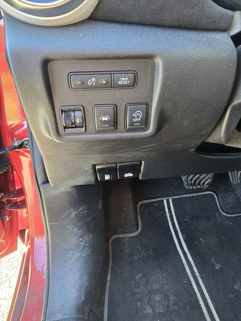 Nissan Micra БЕНЗИН/АВТОМАТИК/КОЖА/ОТ БГ/, снимка 16 - Автомобили и джипове - 52241336