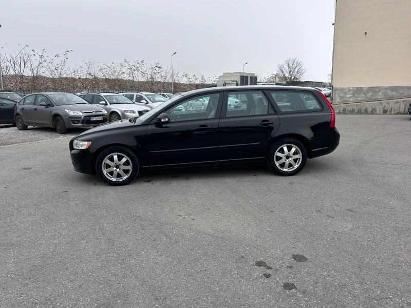 Volvo V50 1.6TDI - КЛИМАТРОНИК - РЕАЛНИ КИЛОМЕТРИ, снимка 8 - Автомобили и джипове - 52535655