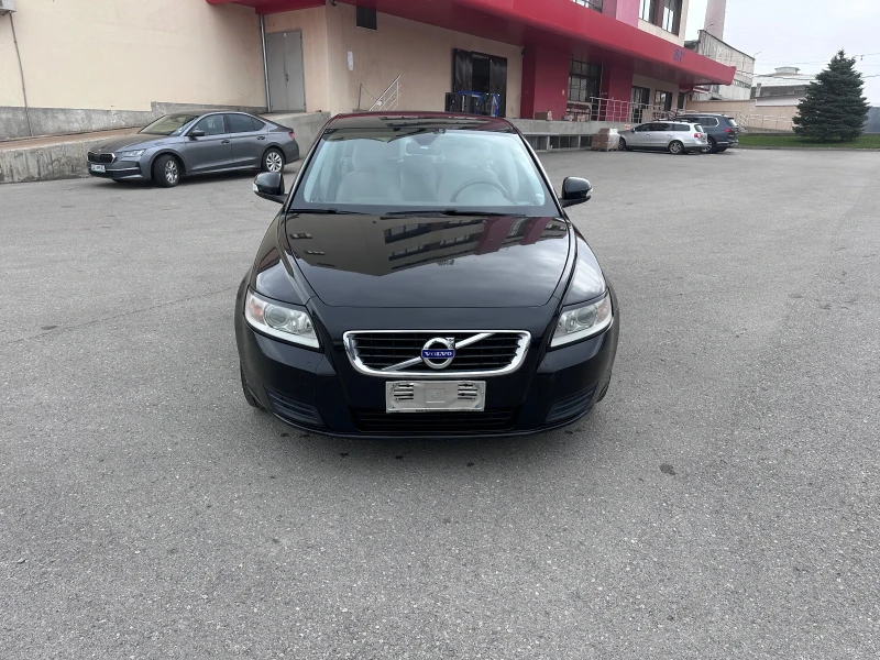 Volvo V50 1.6TDI - КЛИМАТРОНИК - РЕАЛНИ КИЛОМЕТРИ, снимка 2 - Автомобили и джипове - 52535655