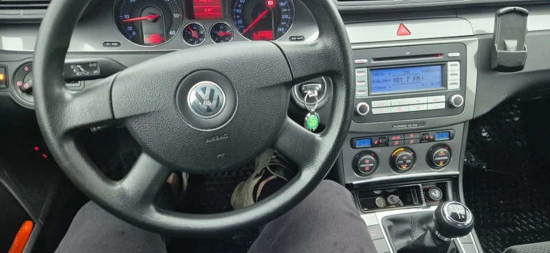 VW Passat 1.9tdi , снимка 3 - Автомобили и джипове - 52866686