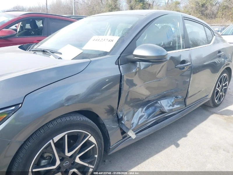 Nissan Sentra 2.0L I-4 DI, DOHC, VVT, 149HP Front Wheel Drive, снимка 11 - Автомобили и джипове - 53110689