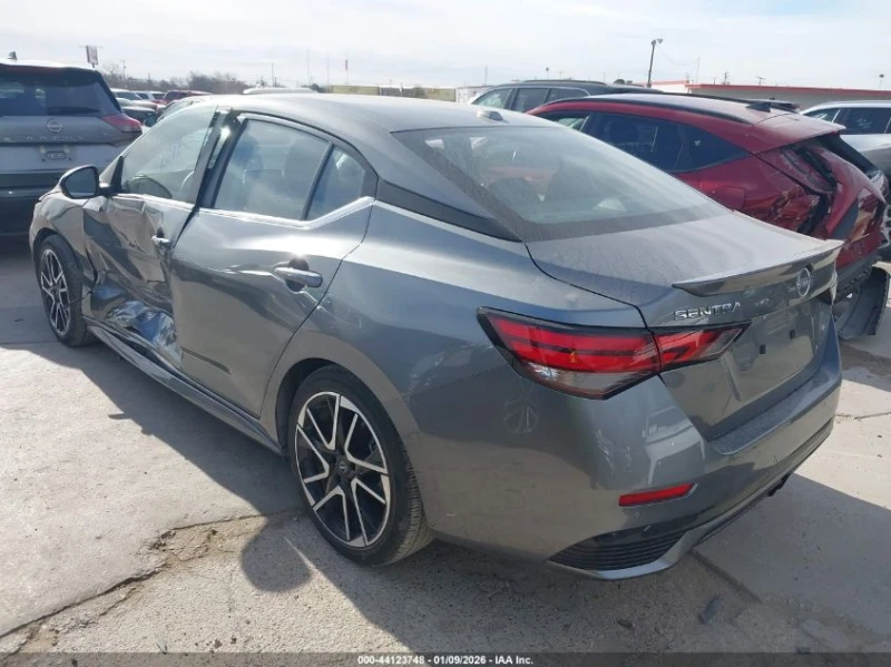 Nissan Sentra 2.0L I-4 DI, DOHC, VVT, 149HP Front Wheel Drive, снимка 8 - Автомобили и джипове - 53110689