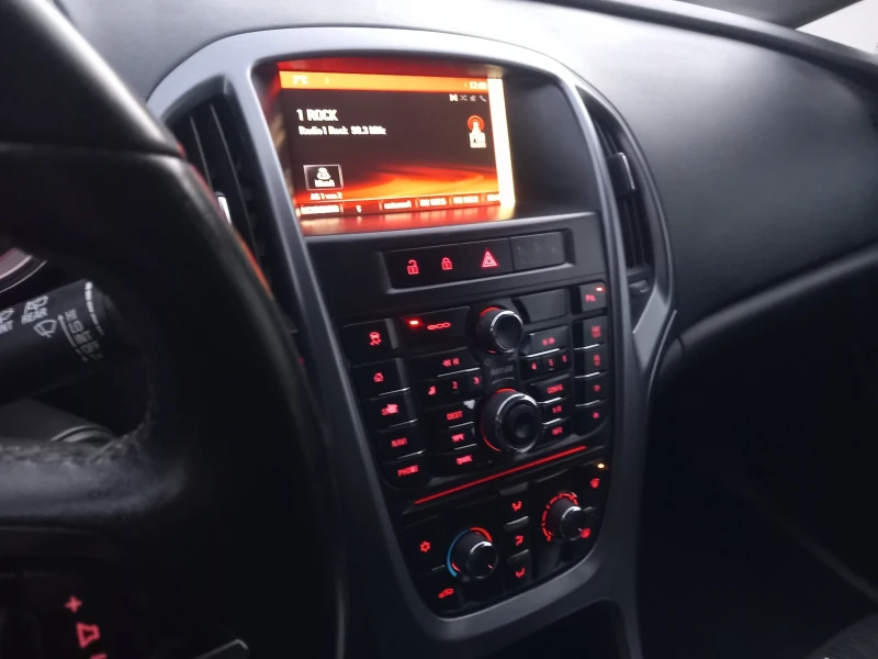 Opel Astra euro 6, clima, снимка 12 - Автомобили и джипове - 53316000