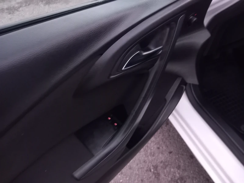 Opel Astra euro 6, clima, снимка 8 - Автомобили и джипове - 53316000