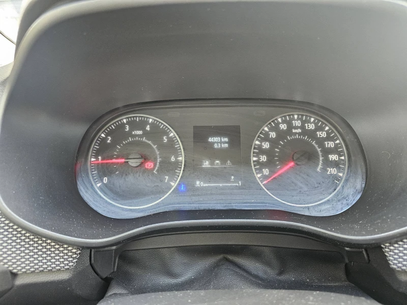 Dacia Jogger 1.0 TCe 90 Stop&Start LPG, снимка 8 - Автомобили и джипове - 53505599