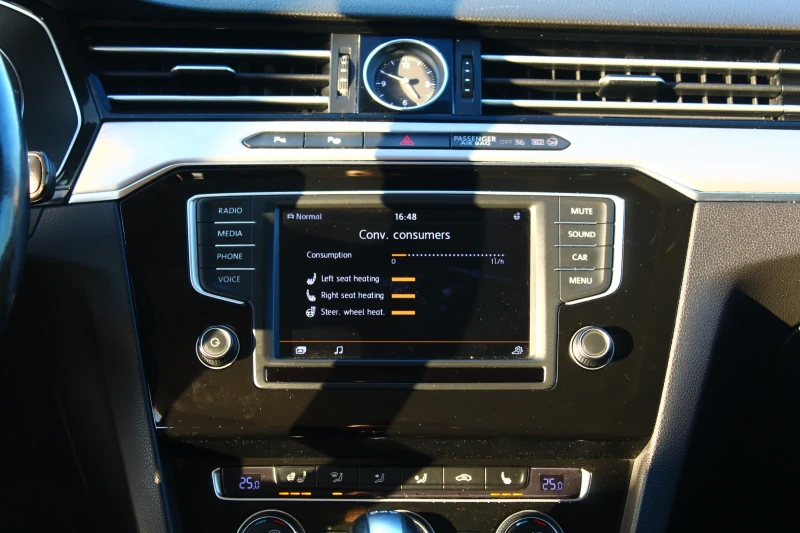 VW Passat 2.0TDI 4MOTION 190HP, снимка 12 - Автомобили и джипове - 53585567