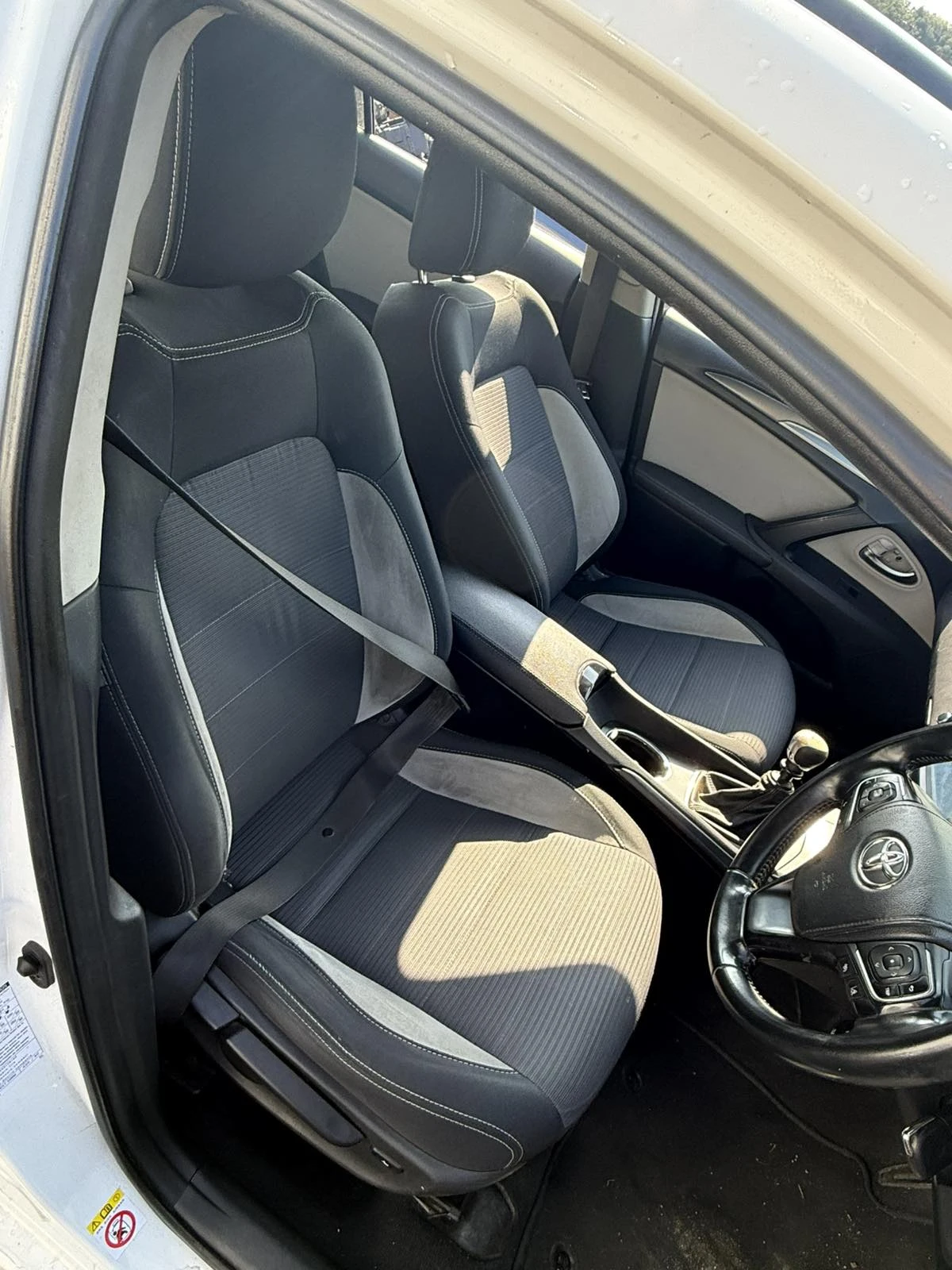 Toyota Avensis 1. 6 D-4D (112 �. �. ) �� ����� | Mobile.bg � ����������� 8