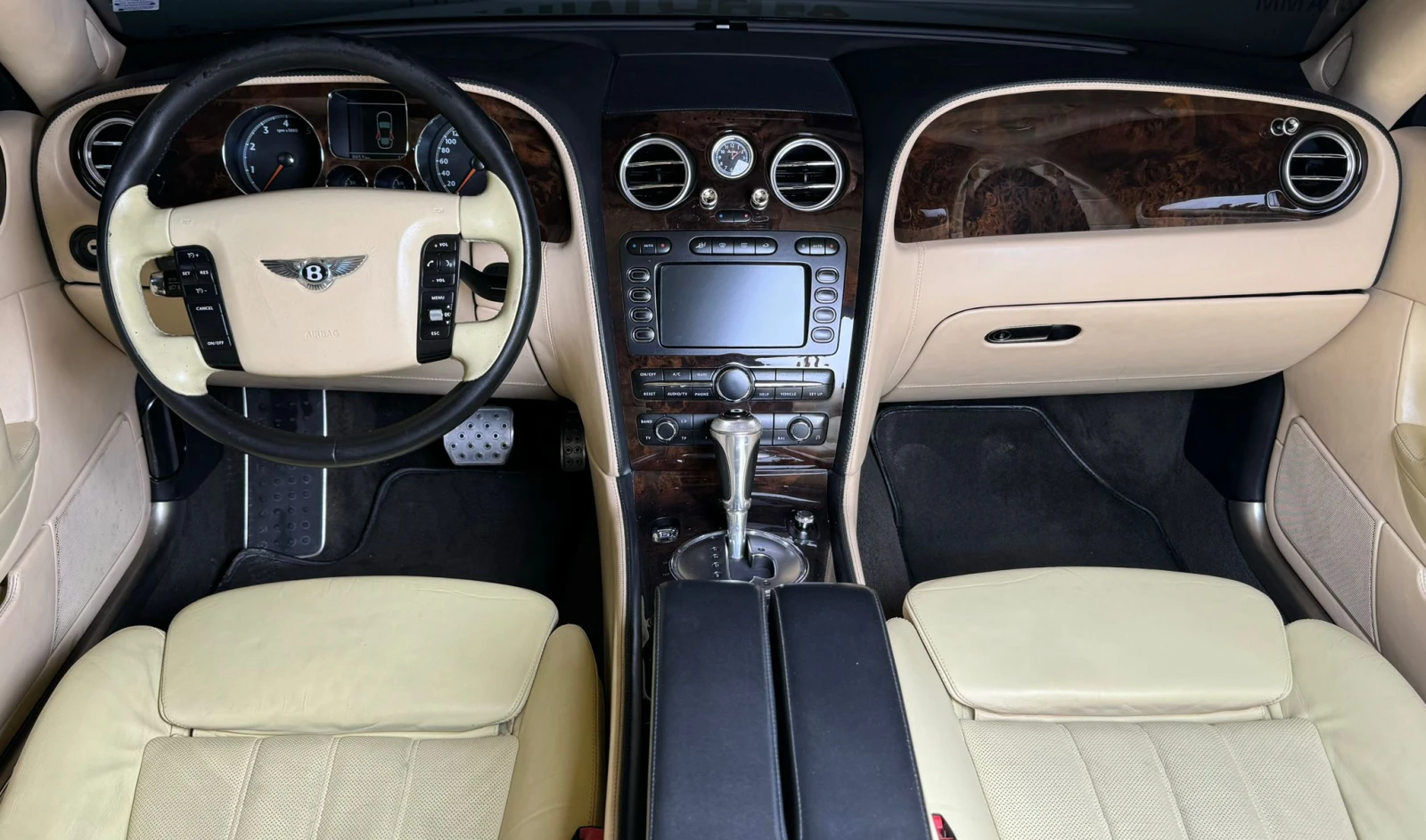 Bentley Continental Flying Spur W12 - изображение 10