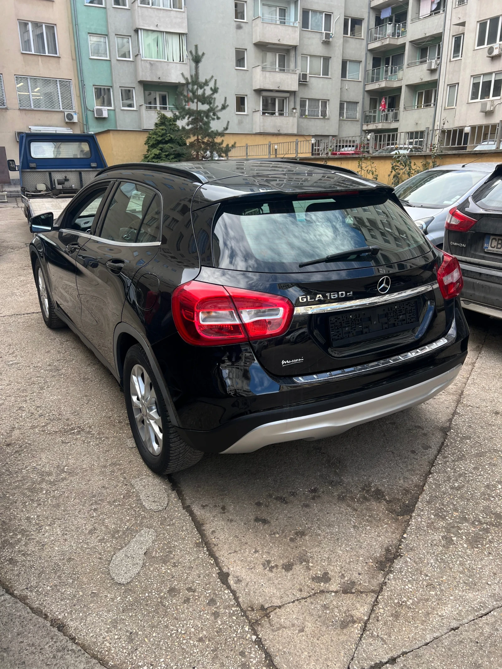 Mercedes-Benz GLA 180 Facelift - изображение 4
