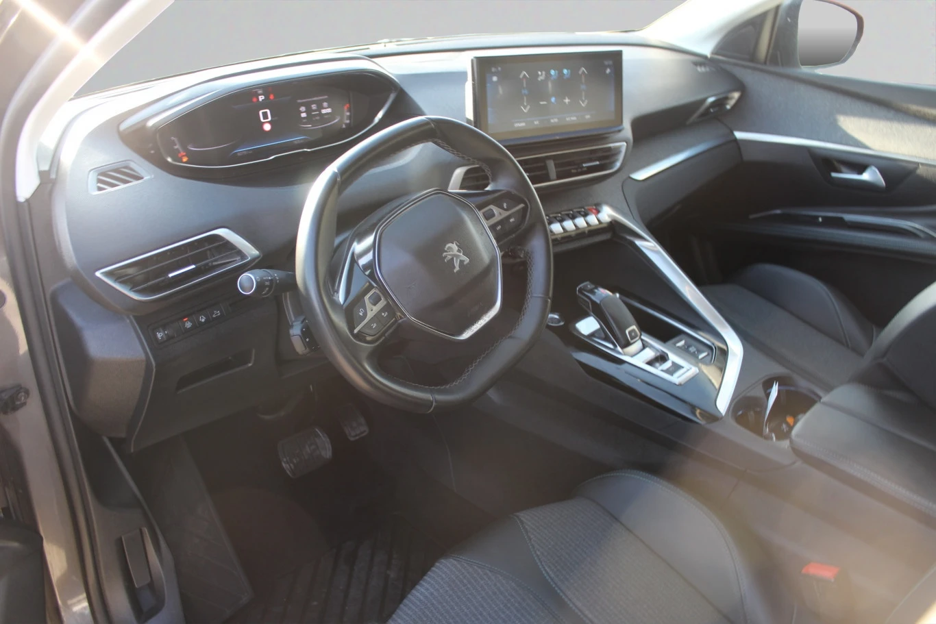 Peugeot 5008 ALLURE 1.5 BlueHDi 130 S&S EAT8 EURO 6/2103R11 - изображение 6