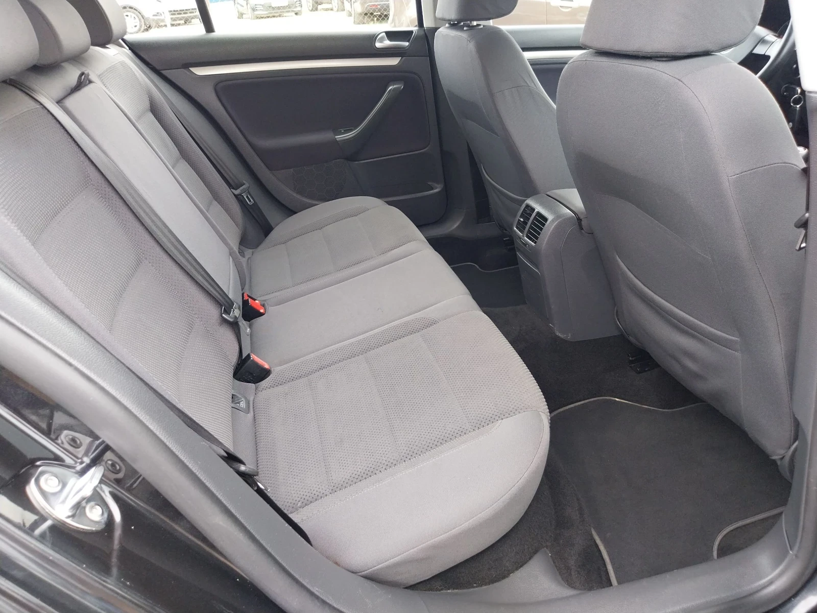 VW Golf 1.9 TDI | Mobile.bg — изображение 12