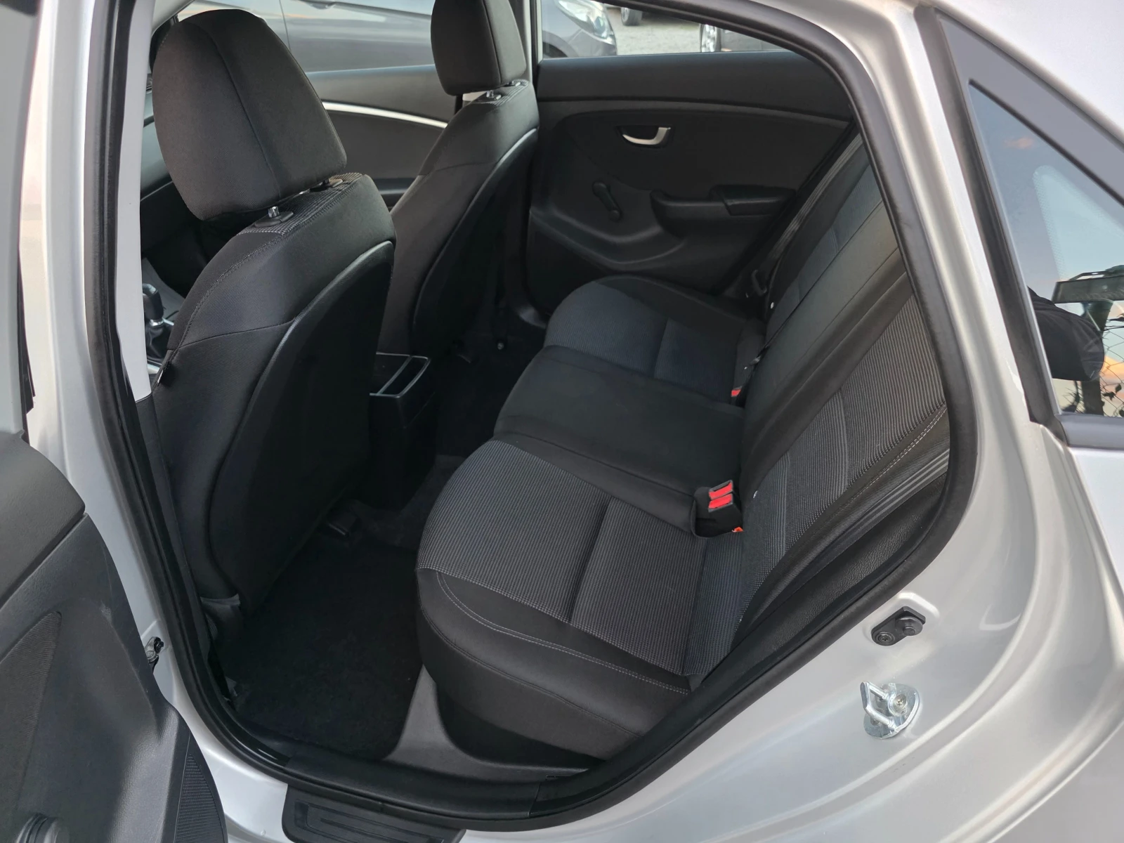 Hyundai I30 1.4i 100k.c euro6 top | Mobile.bg — изображение 10