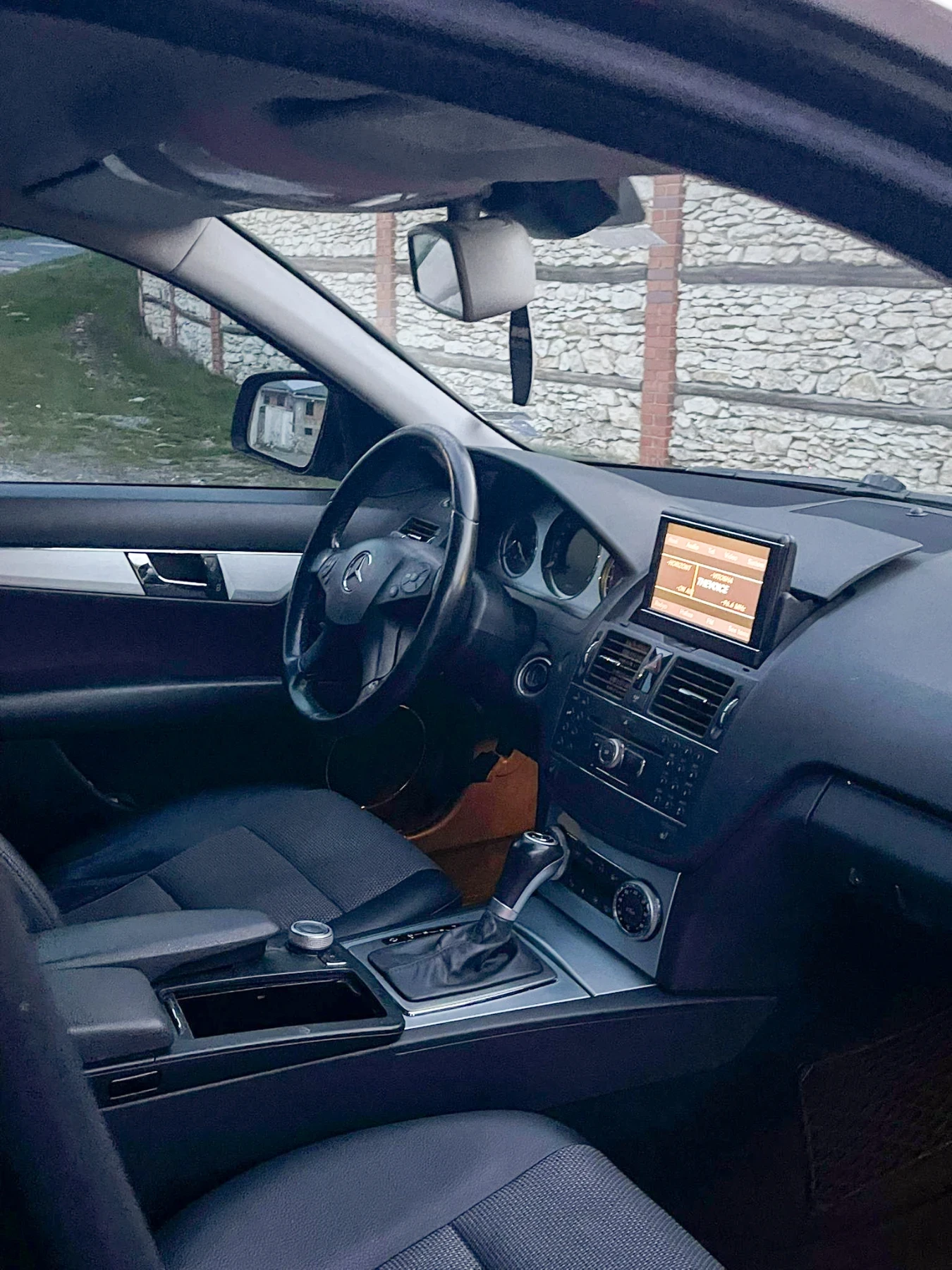 Mercedes-Benz 220  - изображение 9