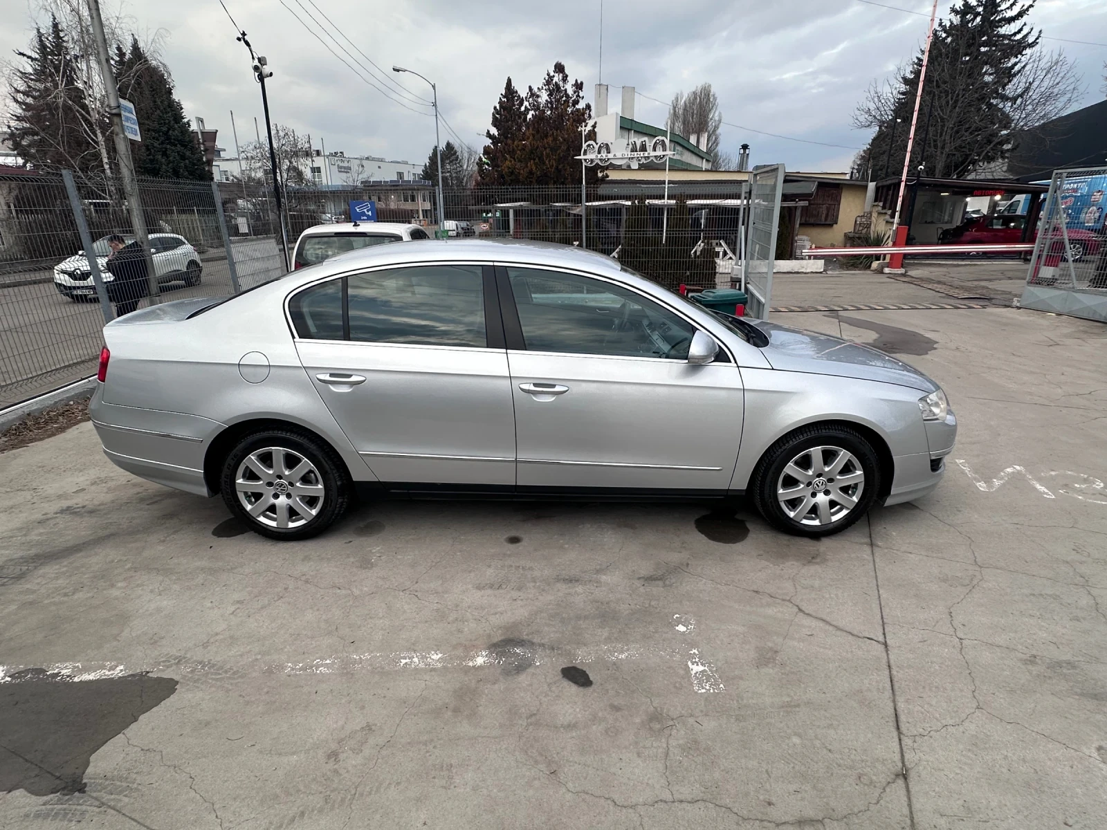 VW Passat, снимка 3 - Автомобили и джипове - 54002844