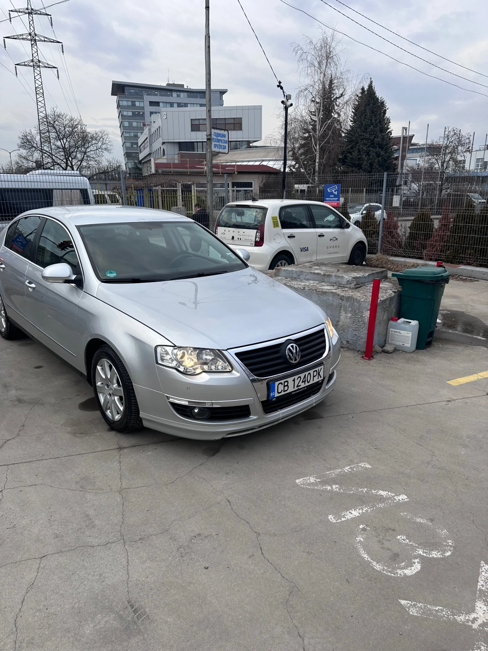 VW Passat, снимка 1 - Автомобили и джипове - 54002844