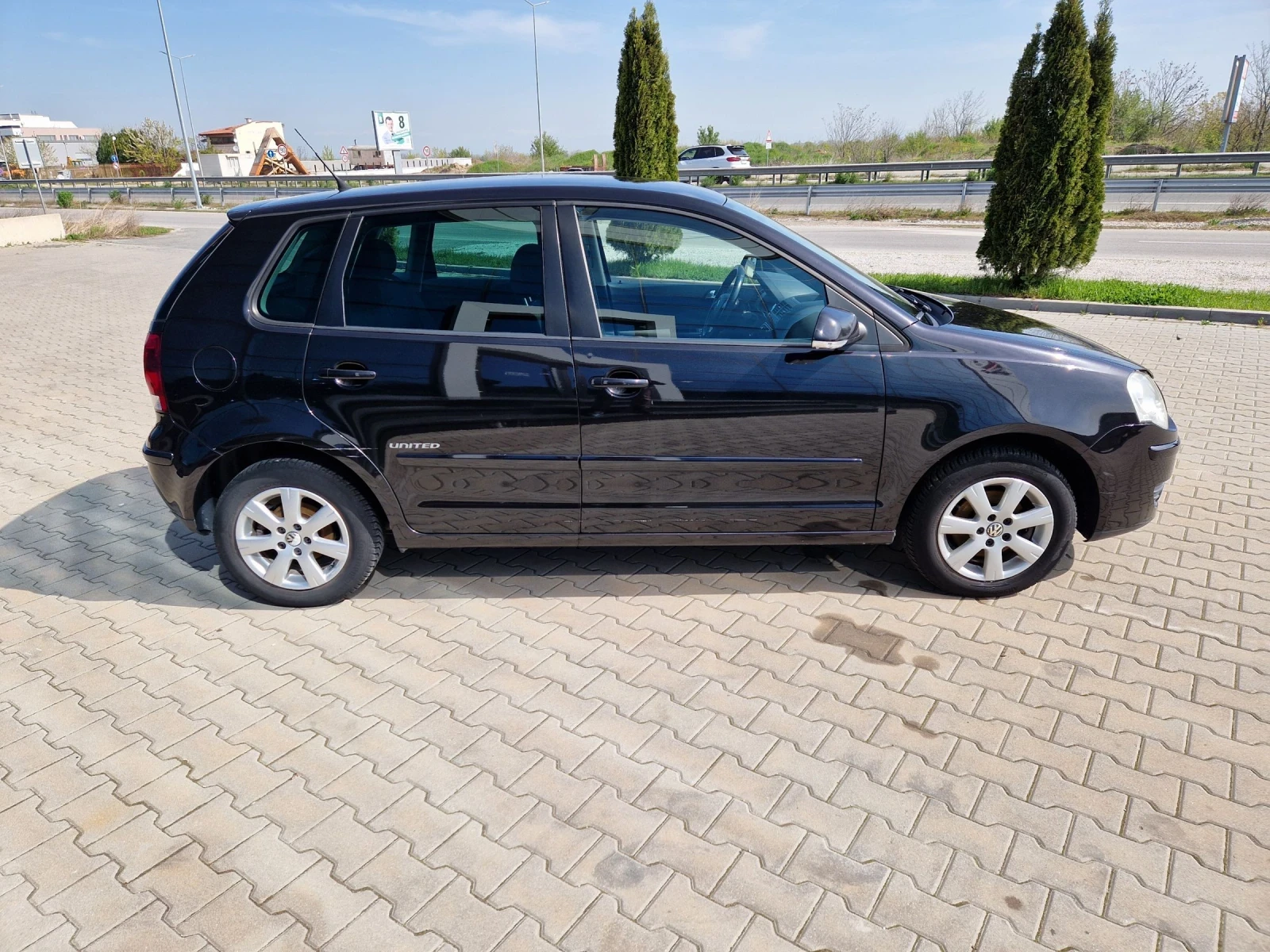 VW Polo 1.4 Бензин UNITED, снимка 8 - Автомобили и джипове - 54224438