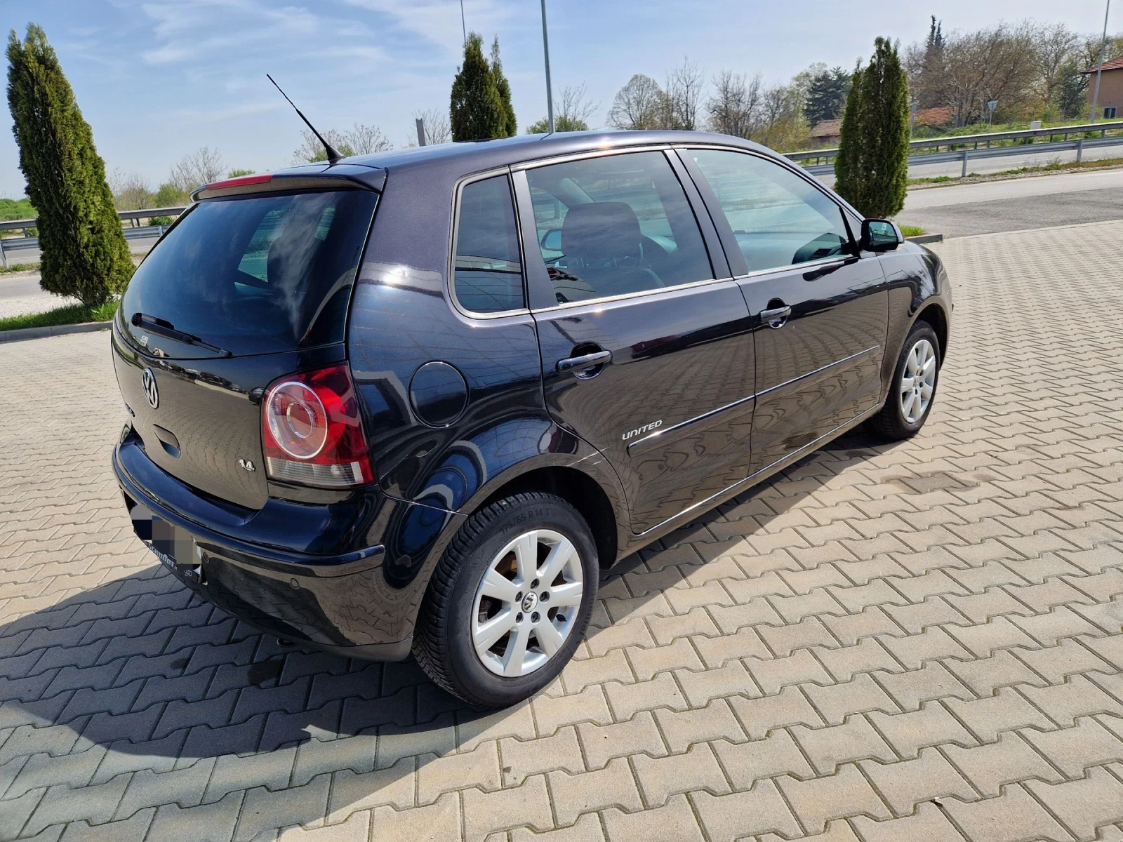 VW Polo 1.4 Бензин UNITED, снимка 5 - Автомобили и джипове - 54224438