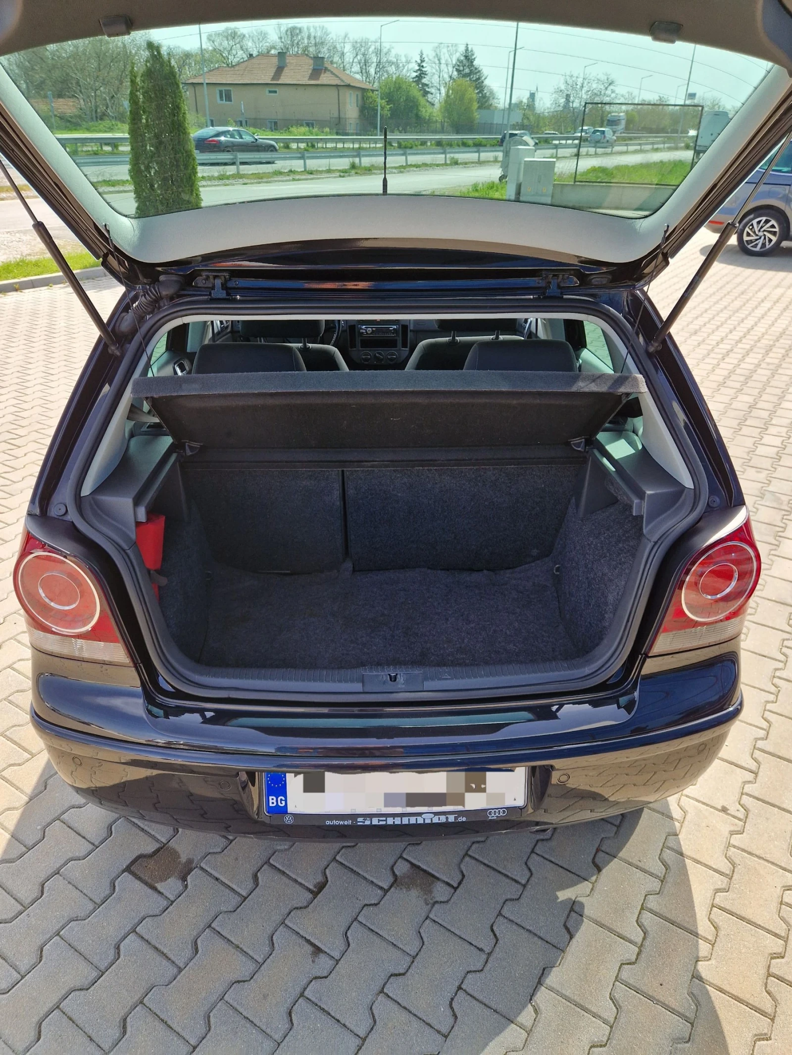 VW Polo 1.4 Бензин UNITED, снимка 13 - Автомобили и джипове - 54224438