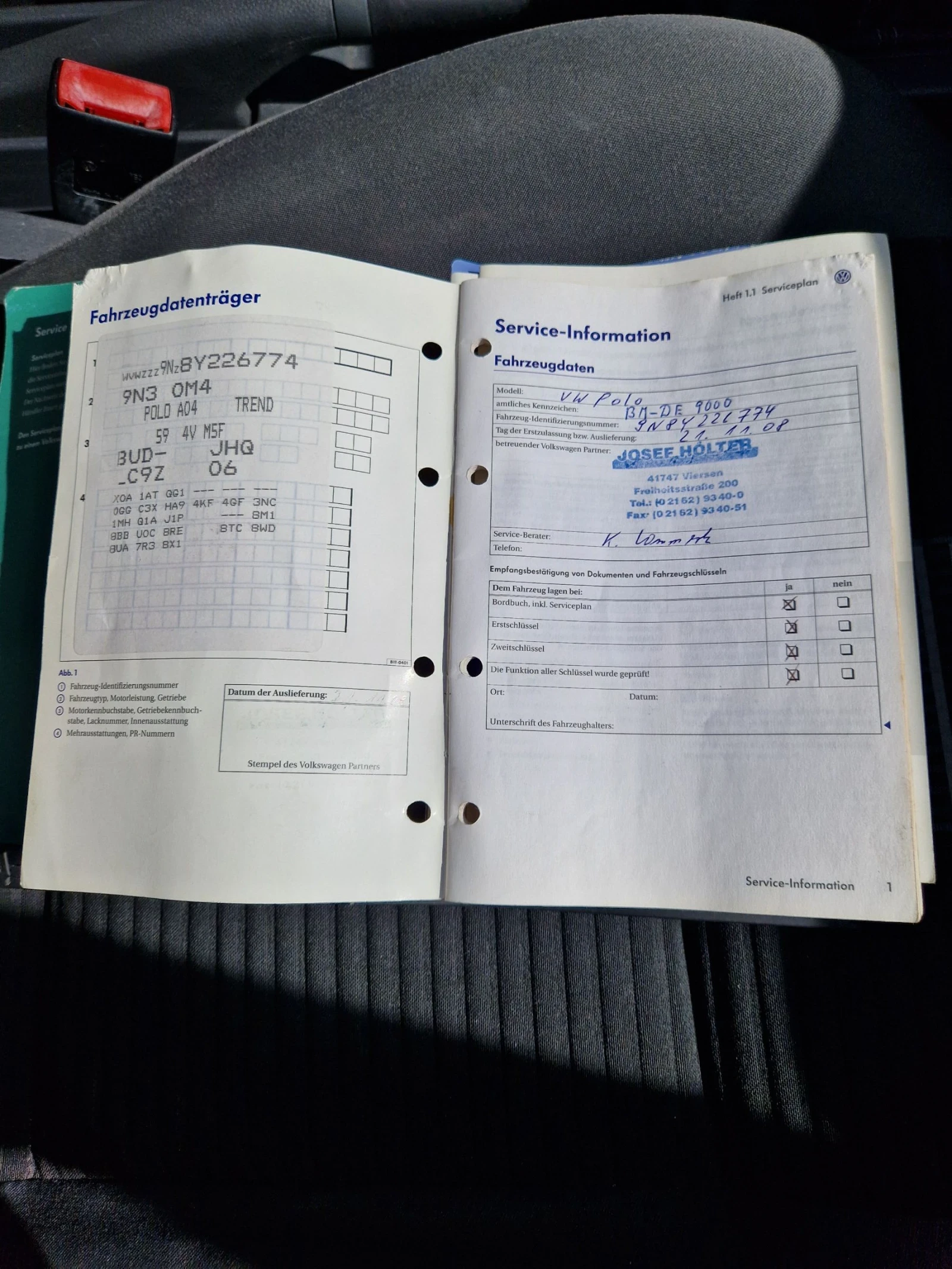 VW Polo 1.4 Бензин UNITED, снимка 16 - Автомобили и джипове - 54224438