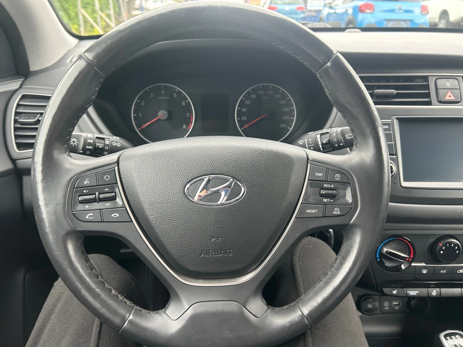 Hyundai I20 1.2, снимка 13 - Автомобили и джипове - 54607886