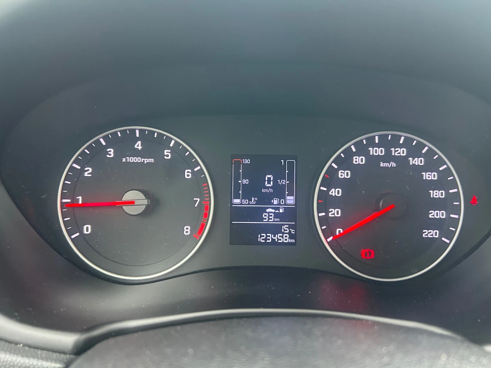 Hyundai I20 1.2, снимка 9 - Автомобили и джипове - 54607886