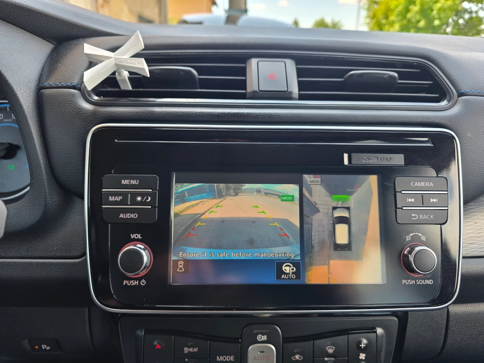 Nissan Leaf  40 кв., снимка 11 - Автомобили и джипове - 54679605